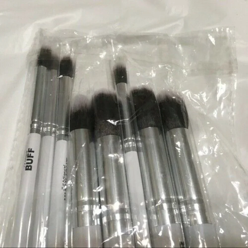 Glow Up Game Strong: Eco-Friendly Pro Makeup Brush Set Zz Mineral